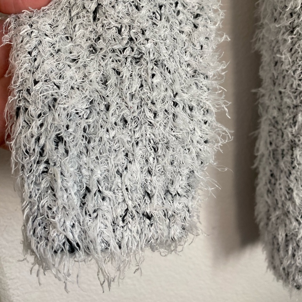 SOLD Kensie Frosted Shaggy Oversized Cardigan - Picture 5 of 13